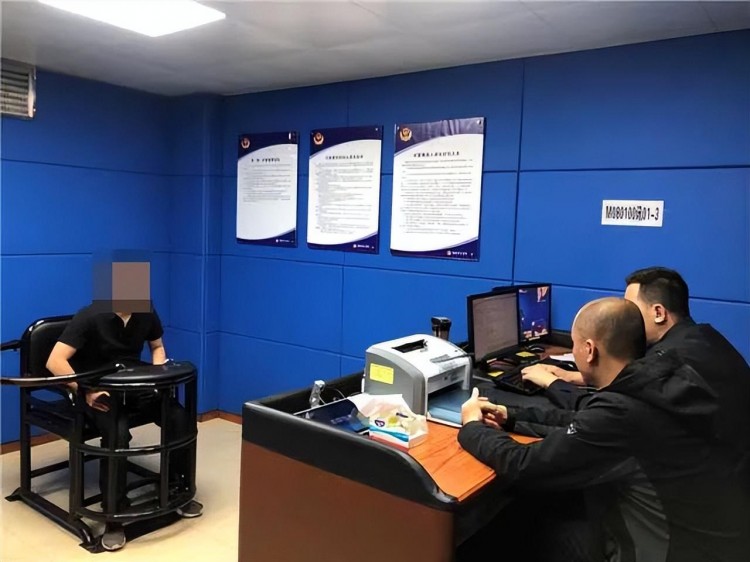 70元买入100元卖出~倒卖5000余个QQ陌陌账号18人被抓！